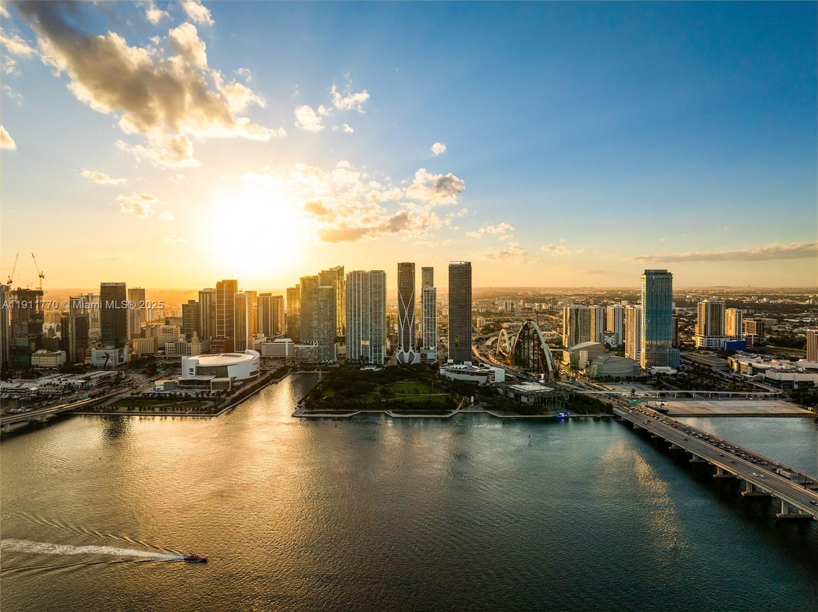 1000 Museum Miami condos