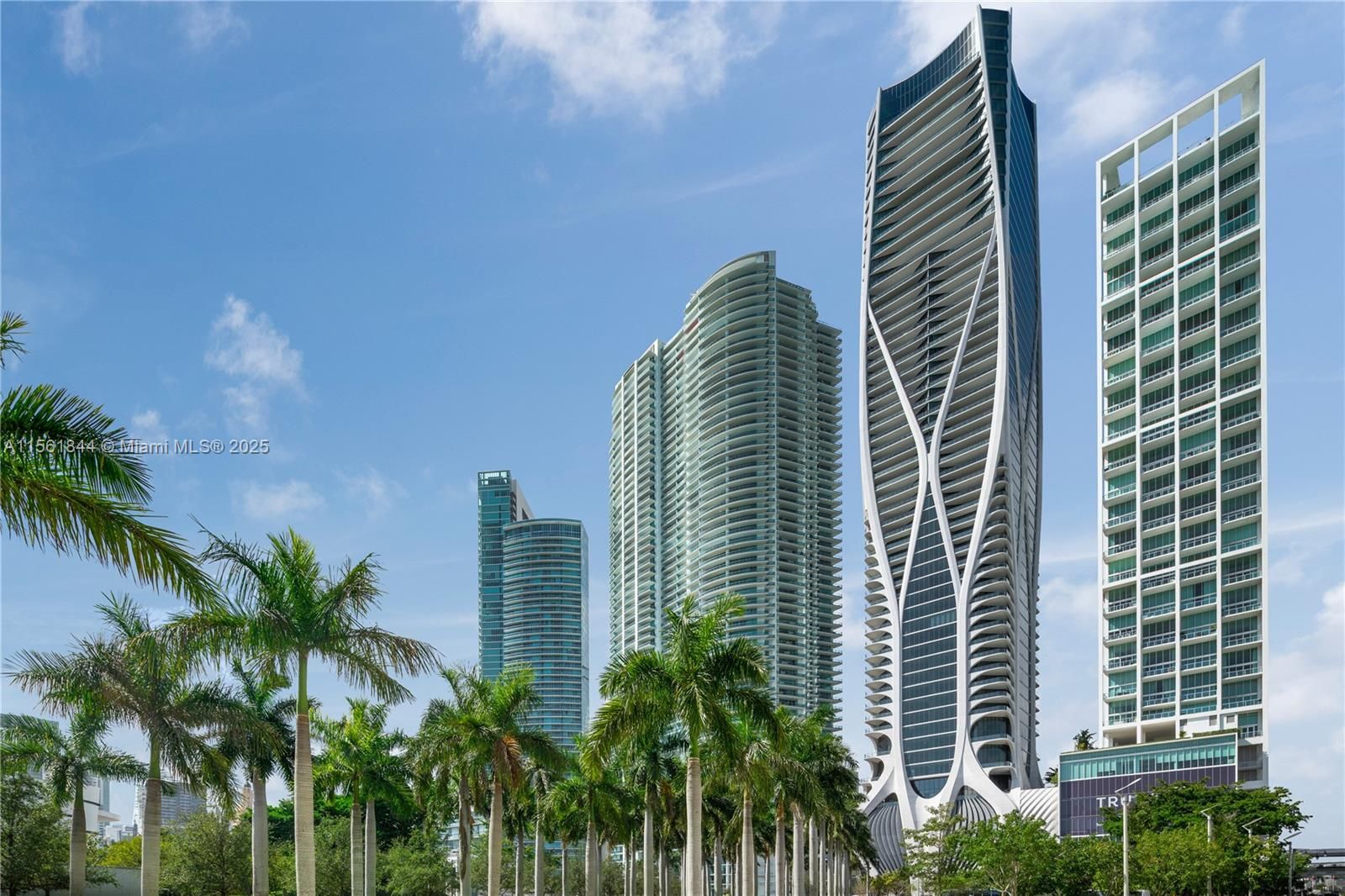 1000 Museum Miami condos for sale